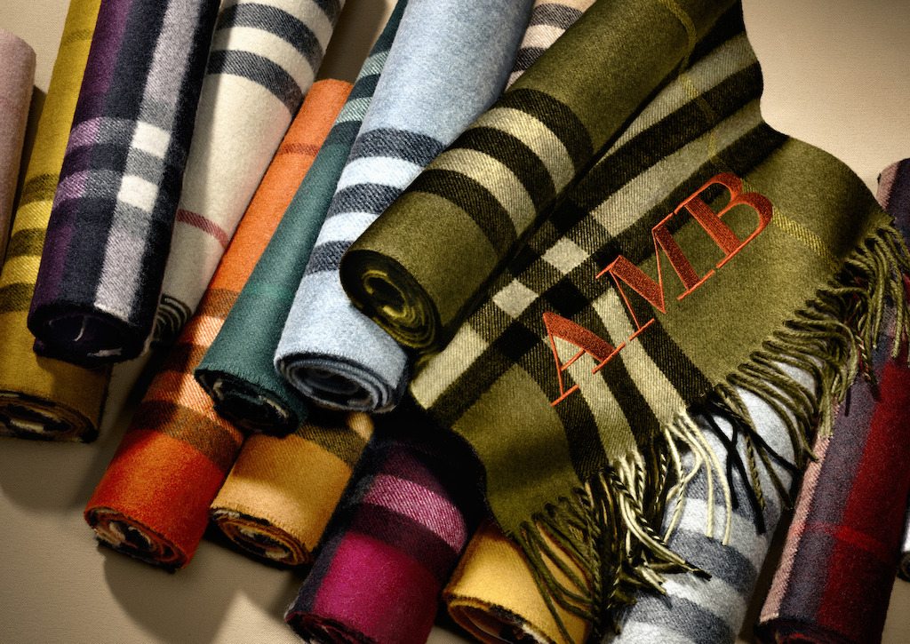 The-Burberry-Scarf-Bar---Classic-Cashmere-Scarves