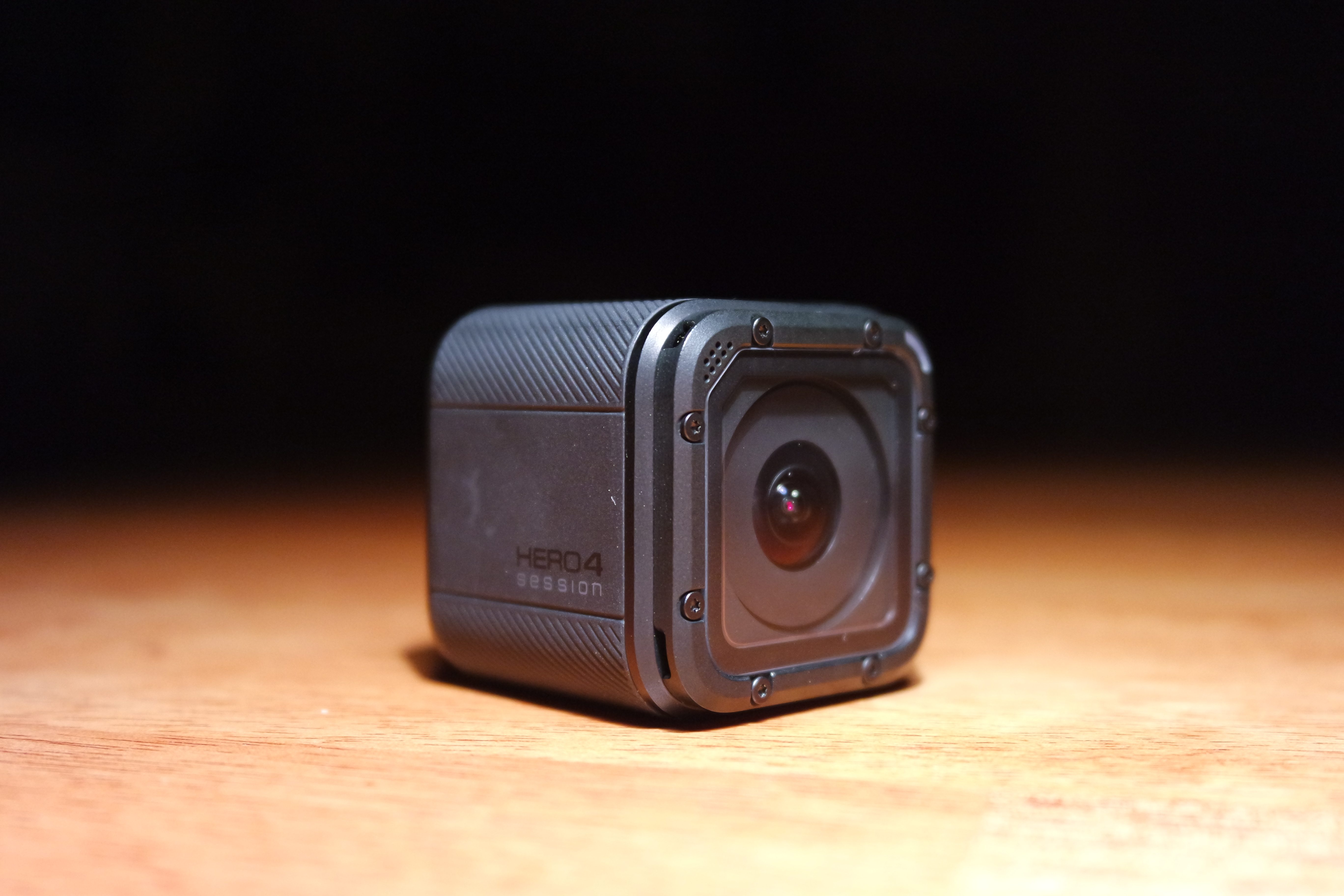 La Hero 4 Session es la cámara más pequeña de la línea GoPro, y su precio ha sido rebajado en dos ocasiones.