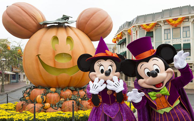 Disneyland se une a la celebración de Halloween. 