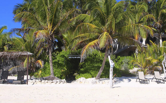Playa virgen privada que pose Casa de Olas. 