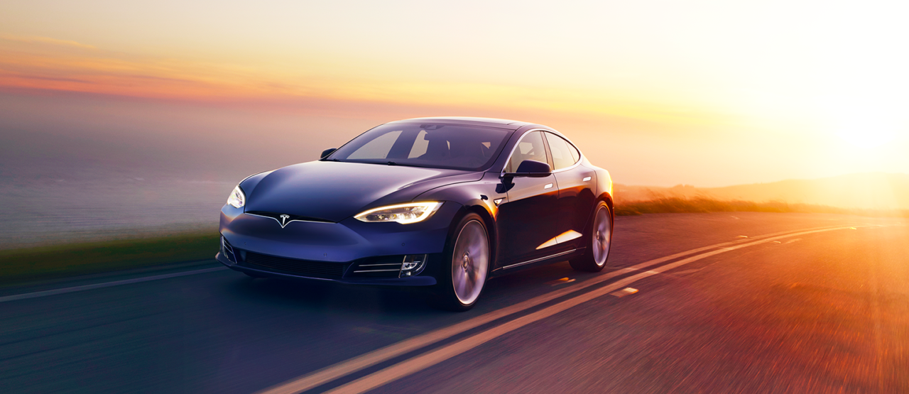 Model S fue el primer sedan Premium eléxtrico creado por Tesla en 2012 
