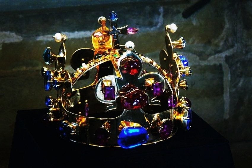 5-czech-republic-these-are-the-worlds-most-expensive-crown-jewels-via-eveandersson-com_